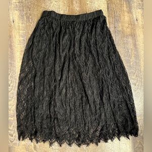 Forever 21 Long Lace Skirt Black Size Medium